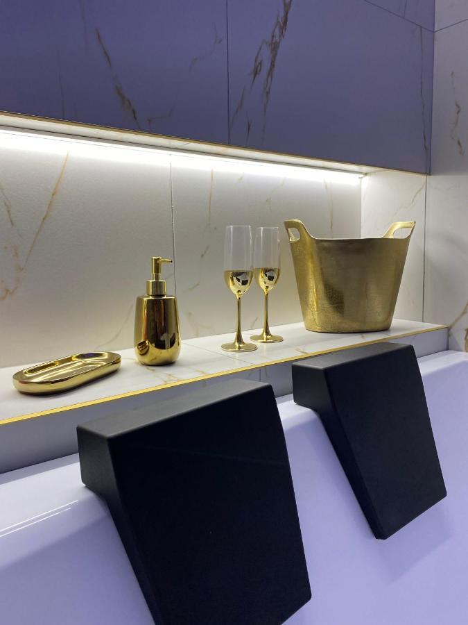 Apartament "Love" Centrum Z Duza Wanna Dla Dwojga Γκνιέζνο Εξωτερικό φωτογραφία