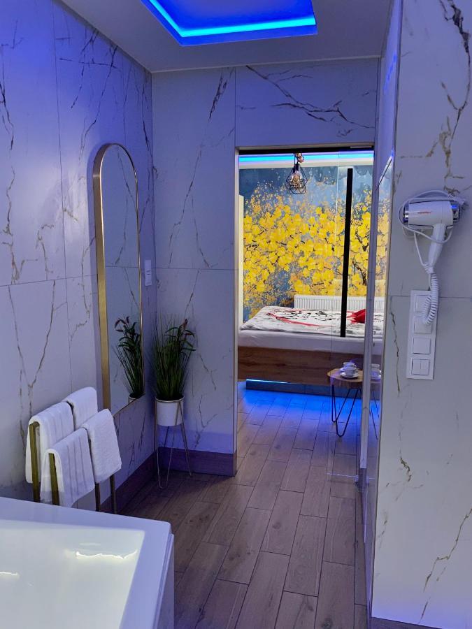 Apartament "Love" Centrum Z Duza Wanna Dla Dwojga Γκνιέζνο Εξωτερικό φωτογραφία