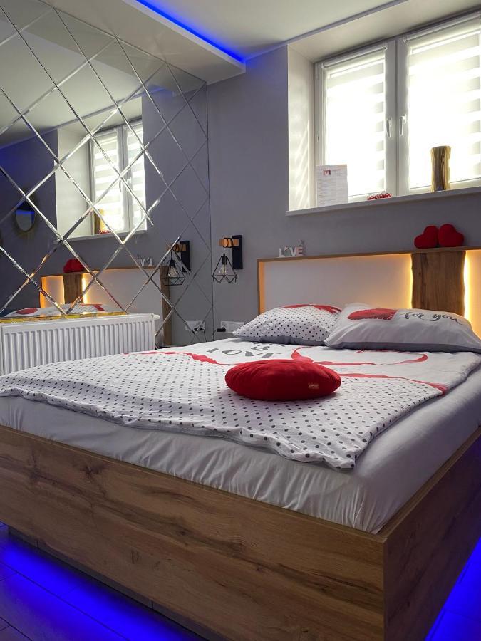 Apartament "Love" Centrum Z Duza Wanna Dla Dwojga Γκνιέζνο Εξωτερικό φωτογραφία