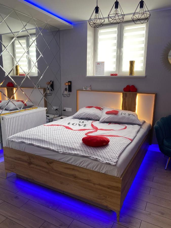Apartament "Love" Centrum Z Duza Wanna Dla Dwojga Γκνιέζνο Εξωτερικό φωτογραφία