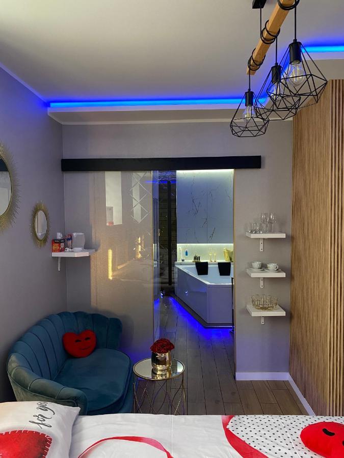 Apartament "Love" Centrum Z Duza Wanna Dla Dwojga Γκνιέζνο Εξωτερικό φωτογραφία